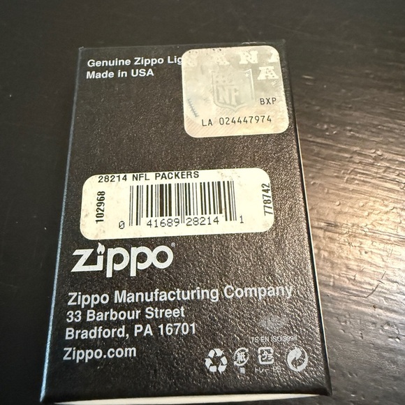 Packers Zippo Lighter - new in box Green Bay NFL - Picture 5 of 5